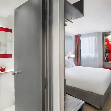 Design Paris Saint Quentin 3* Montigny-le-Bretonneux