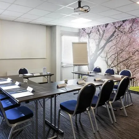 Design Paris Saint Quentin Hotell Montigny-le-Bretonneux