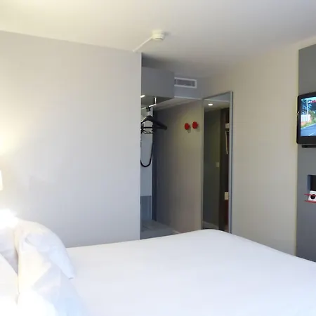 Design Paris Saint Quentin Hotell Montigny-le-Bretonneux